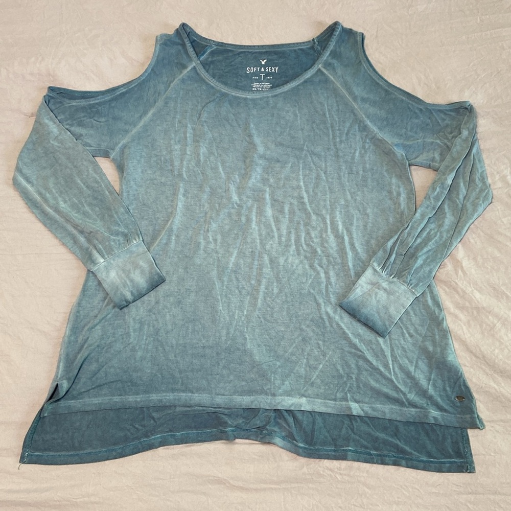 American Eagle Cold Shoulder Top